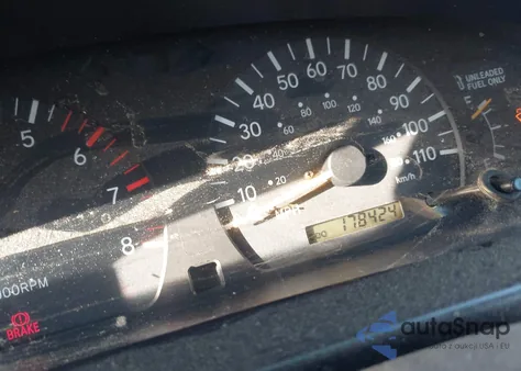 2000 Toyota Tacoma Base V6 z USA, uszkodzony, nr VIN 5TEWN72N5YZ705465